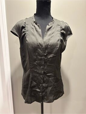 Worthington Black Cap-Sleeve Button-Front Top